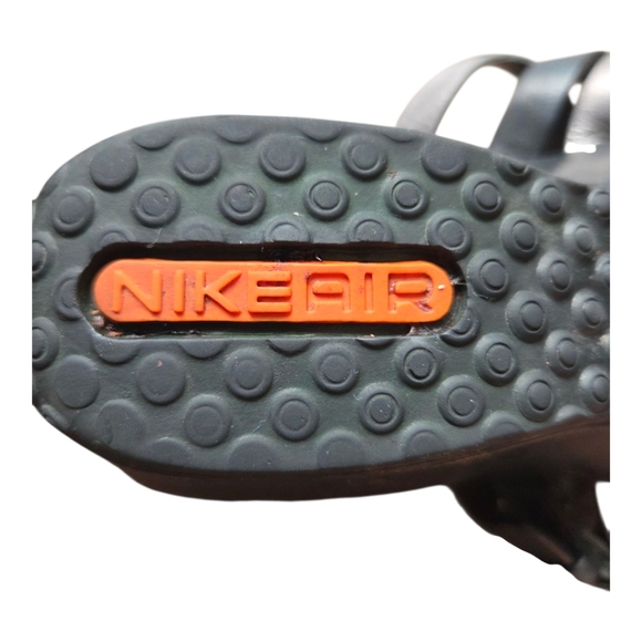 Cole Haan/ Nike Air Women's Silver and Black Sandals Size 7 - Picture 5 of 7